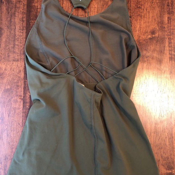 Free People in movement tank size small - Picture 4 of 5